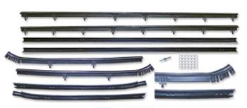 Do these have Round or square chrome pieces