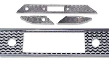What is the condition of the dash trim?